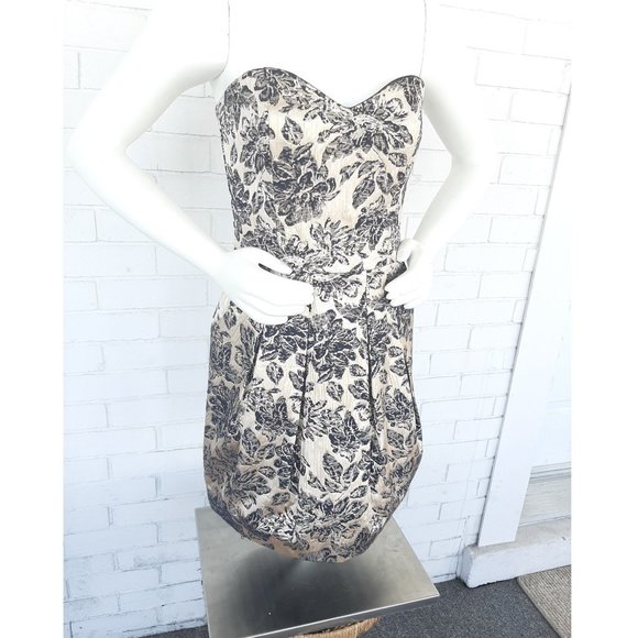 Floral Dress in White Gold - Picture 3 of 11